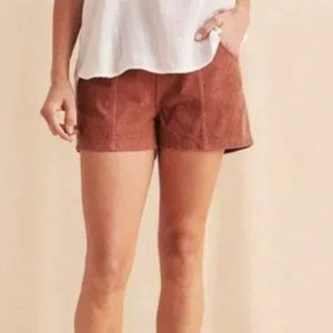 Faherty sleepaway corduroy shorts.